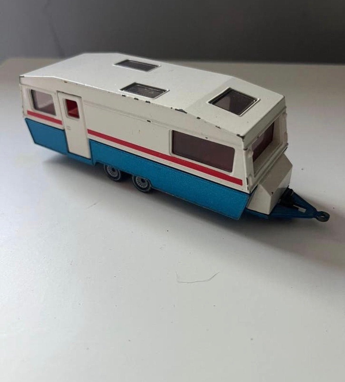 Siku Caravan - Vintage Speelgoedmodel, Hobby en Vrije tijd, Modelbouw | Auto's en Voertuigen, Gebruikt, 1:50 of kleiner, Overige typen