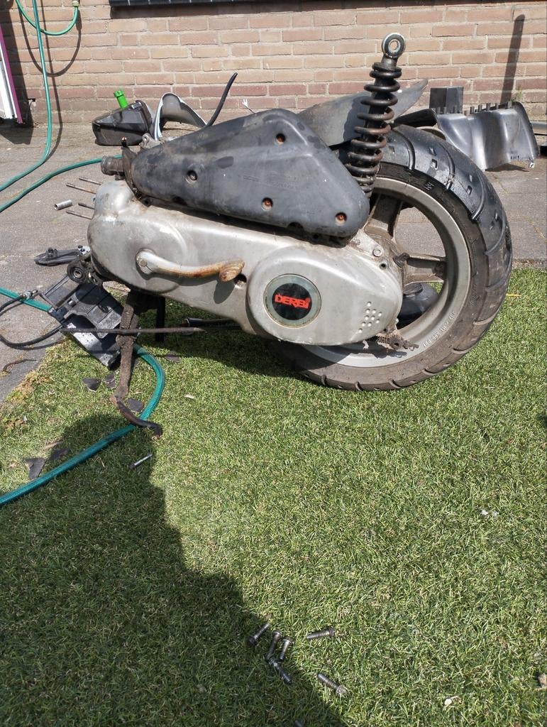 Derbi atlantis, Fietsen en Brommers, Brommeronderdelen | Scooters, Ophalen, Gebruikt, Blok