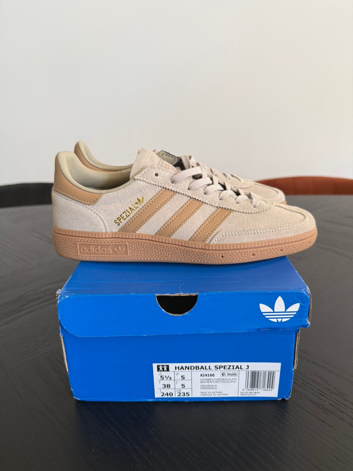 Adidas Handball Spezial | Nieuw!, Beige, Nieuw, Ophalen of Verzenden, Sneakers of Gympen