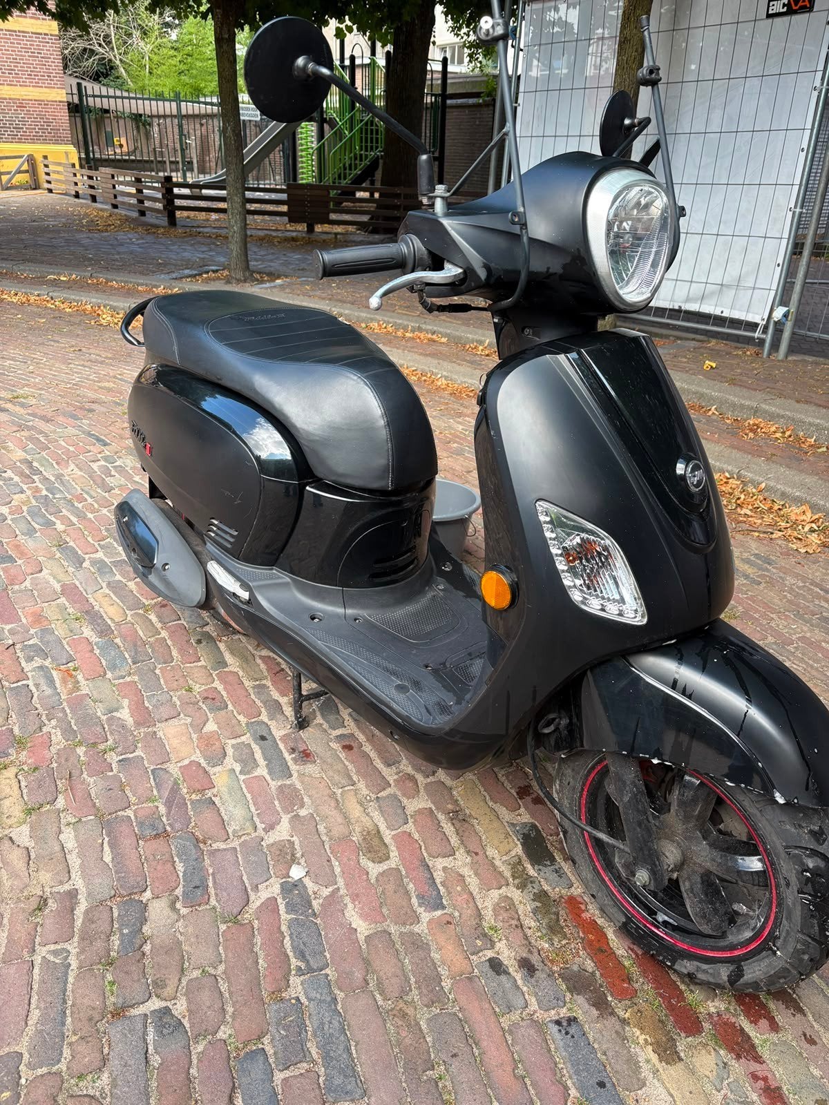 Fiddle 3, Ophalen, Maximaal 45 km/u, Zo goed als nieuw, Benzine