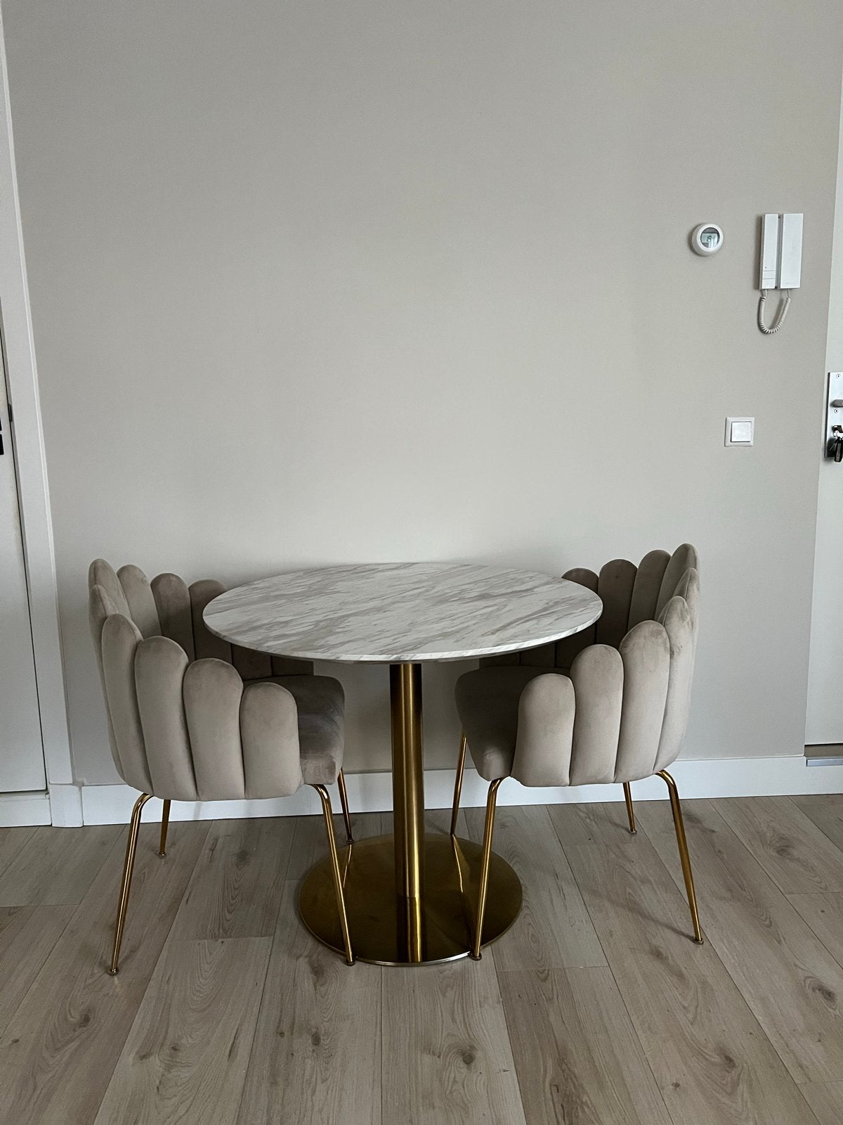 Ronde eettafel met marmerlook blad en gouden poot, Ophalen, 100 tot 150 cm, Rond, 50 tot 100 cm