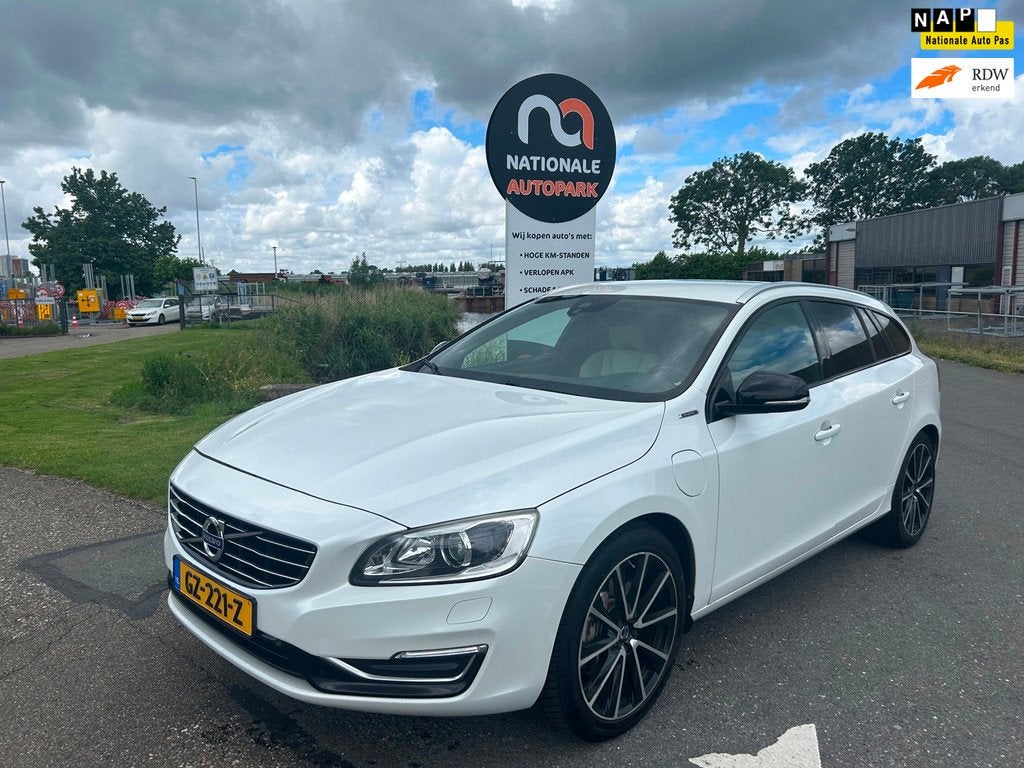 Volvo V60 | 2015 | 2.4 D5 Twin Engine Special Edition | Auto, Automaat, Euro 6, Vierwielaandrijving, 210 min