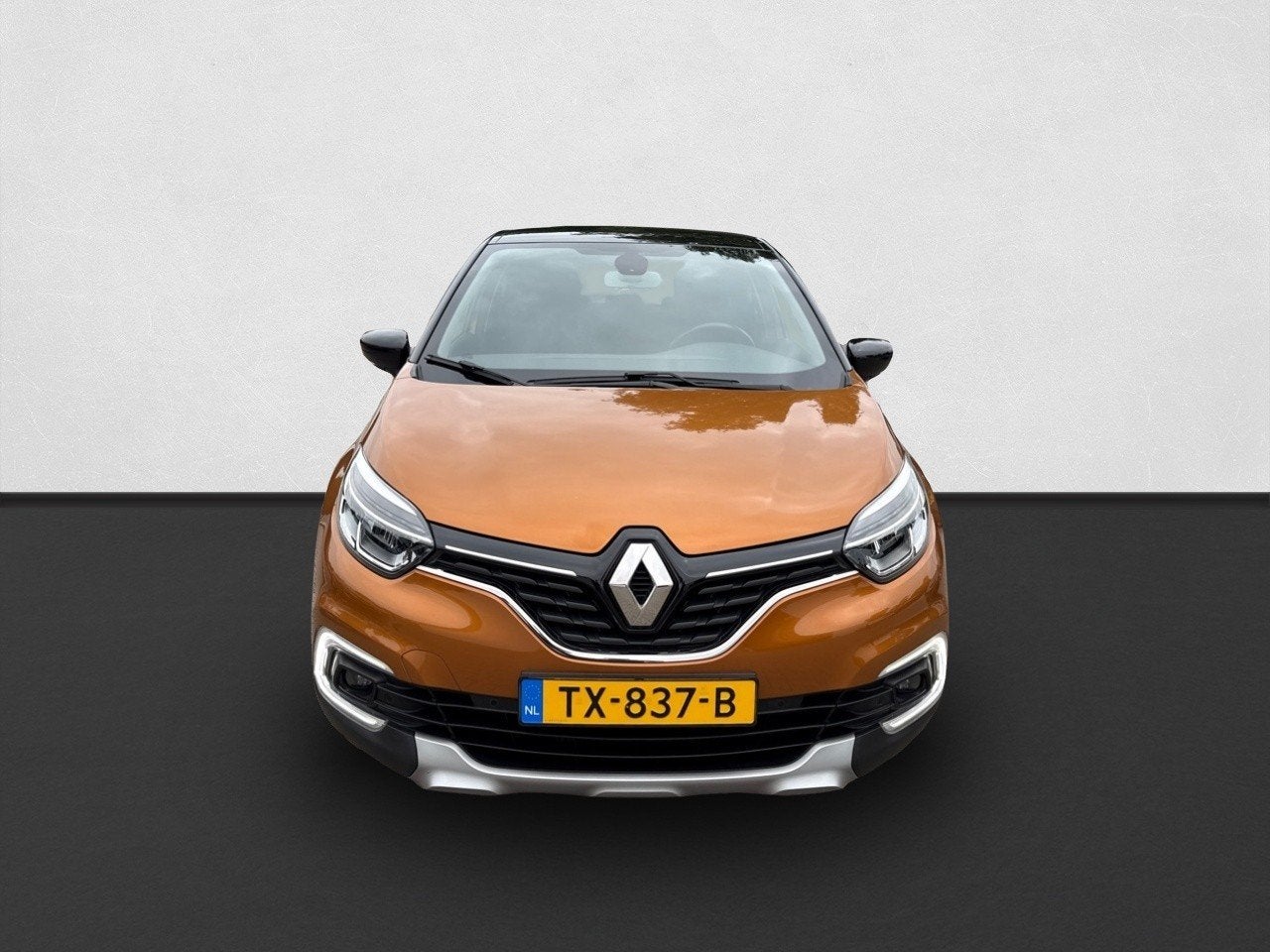 Renault Captur 0.9 TCe Intens CRUISE / NAVI / PDC / CLIMATE, 898 cc, Gebruikt, Euro 6, Bruin