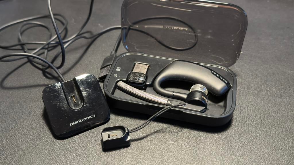 Plantronics Voyager Legend headset - met laadstation, Computers en Software, Headsets, In-ear, Plantronics, Ophalen of Verzenden