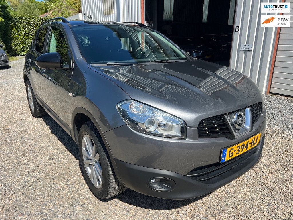 Nissan Qashqai 1.6 360 CAM PANORAMADAK.LEER.TREKHAAK!, Auto's, Nissan, Voorwielaandrijving, Euro 5, Zwart, 4 cilinders