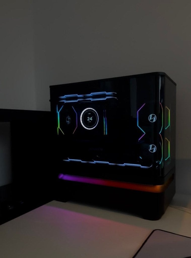 Gaming PC + OLED Monitor, Gebruikt, 32 GB, AMD Ryzen 7, SSD