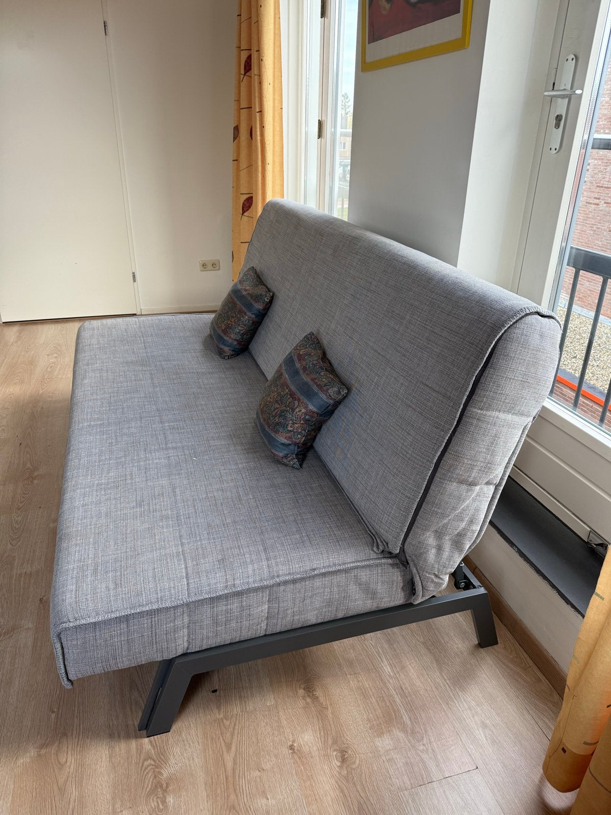 Comfortabele slaapbank - Ideaal voor kleine ruimtes, Huis en Inrichting, Ophalen, Gebruikt, Overige maten, 150 tot 200 cm