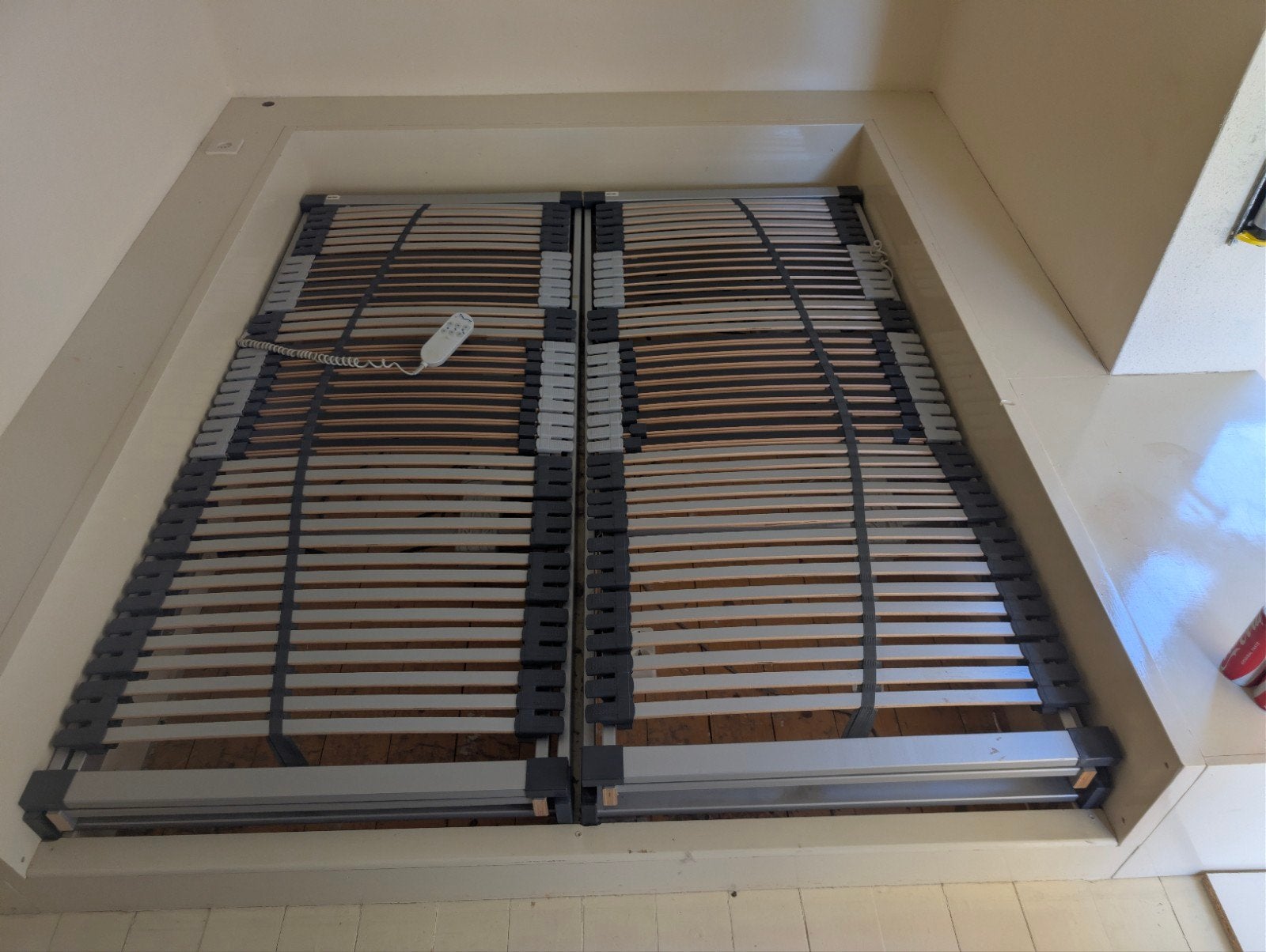 2x Elektrische lattenbodem 80x190 (incl. matrassen), Huis en Inrichting, Slaapkamer | Bedden, Ophalen, 90 cm, Tweepersoons, Zo goed als nieuw