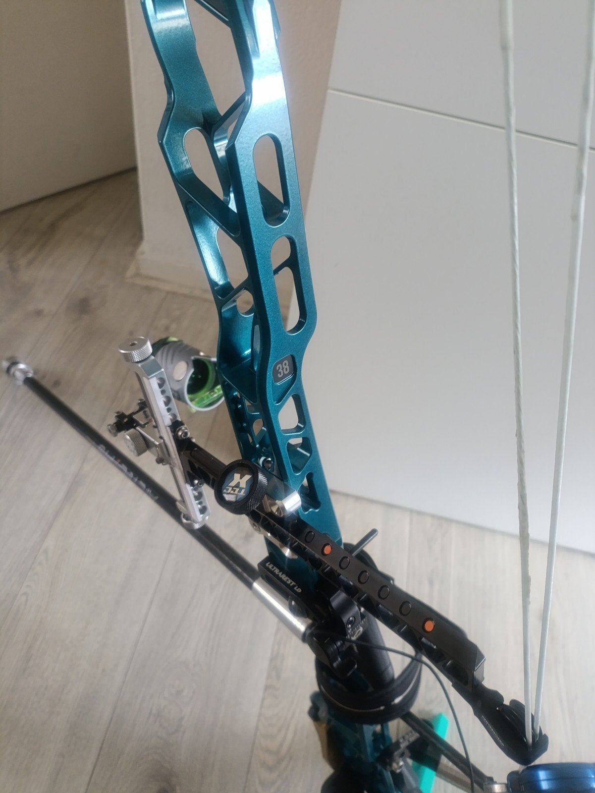 Complete Mathews Title 38 boogschietset met accessoires, Ophalen, Zo goed als nieuw, Compoundboog