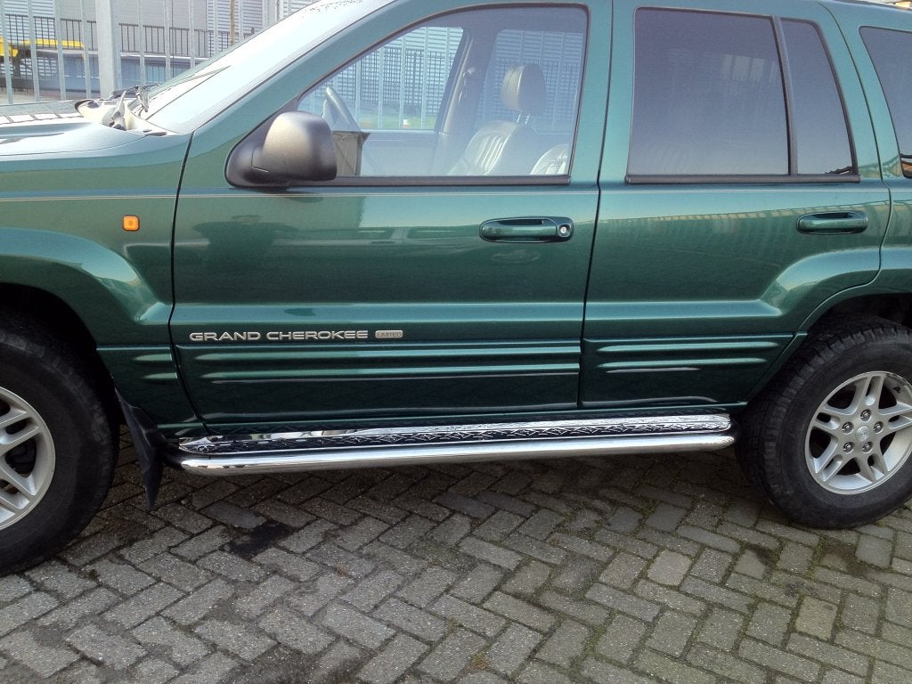 Jeep Grand Cherokee Sidebars met rvs trede