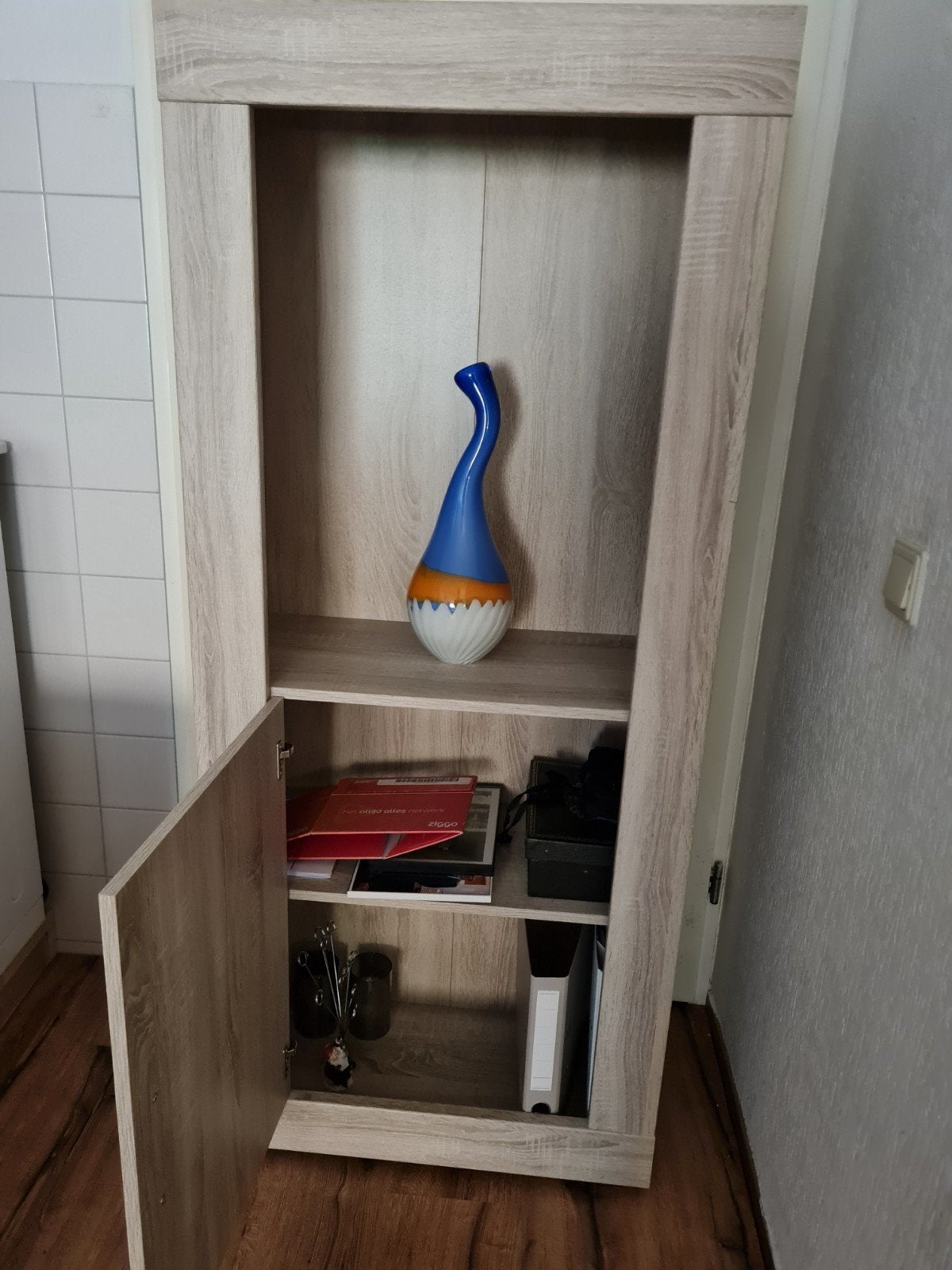 Spoedbod gevraagd. mooie (Boeken) kast studenten kamer, Ophalen of Verzenden, 25 tot 50 cm, 50 tot 100 cm