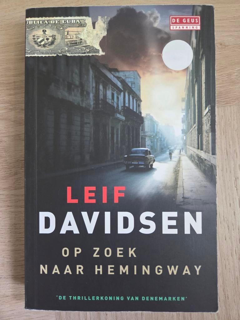 Leif Davidsen - Op zoek naar Hemingway, Ophalen of Verzenden