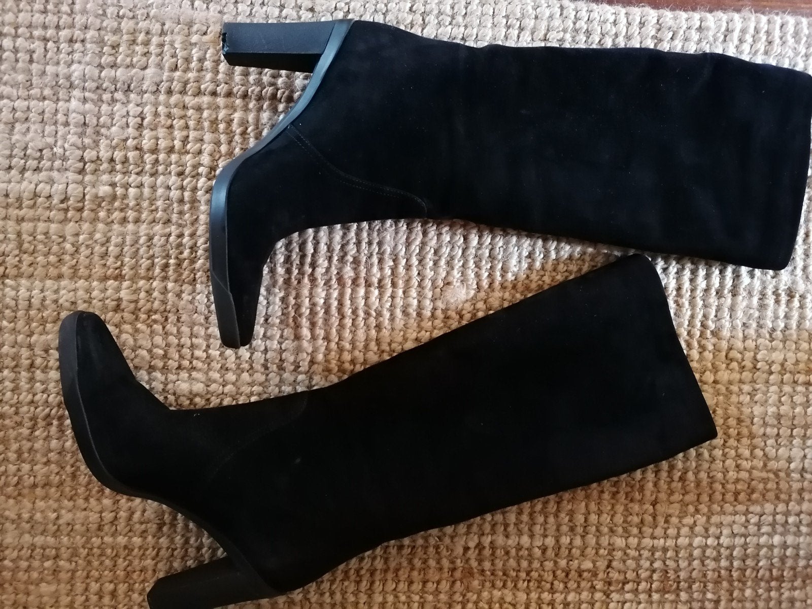 Hogan zwarte suède laarzen maat 39 Hakhoogte 9.5 cm, Hoge laarzen, Verzenden, Zwart, Hogan