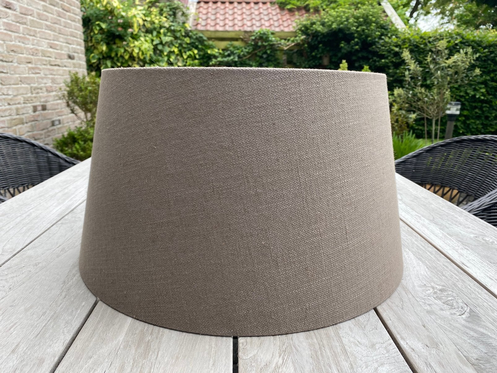 Linnen lampenkap in de kleur taupe, Ophalen, Overige kleuren, 25 tot 50 cm, Zo goed als nieuw