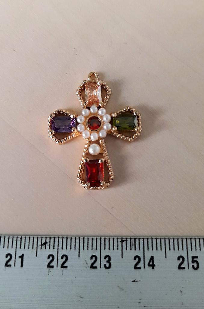 Prachtige hanger kruis goud kleurig met zirkoon en pareltjes, Overige materialen, Ophalen of Verzenden, Zo goed als nieuw, Kruis of Symbool