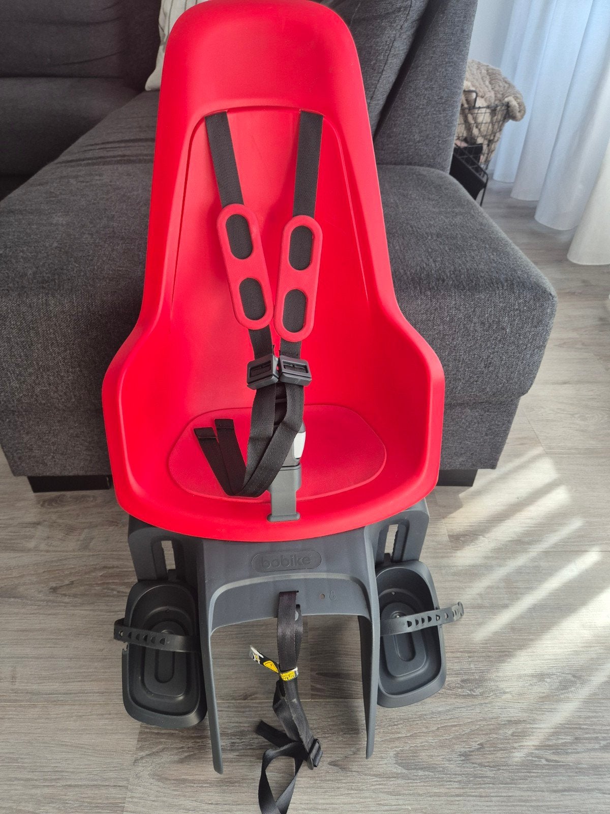 Bobike fietszitje achter rood - Zo goed als nieuw, Achterzitje, Voetsteuntjes, 9 t/m 18 kg, Ophalen of Verzenden