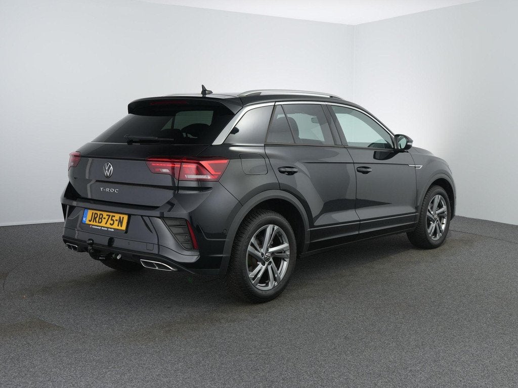 Volkswagen T-Roc 1.5 TSI R-Line Edition | IQ Light | Trekhaa, 4 cilinders, Zwart, Bedrijf, SUV of Terreinwagen
