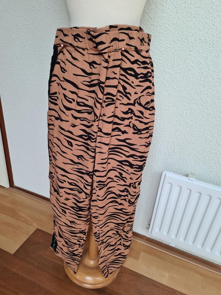 Ruimvallende Dunne soepele wijde broek met dierenprint ma, Ophalen of Verzenden, Zo goed als nieuw, Maat 42/44 (L), Lang