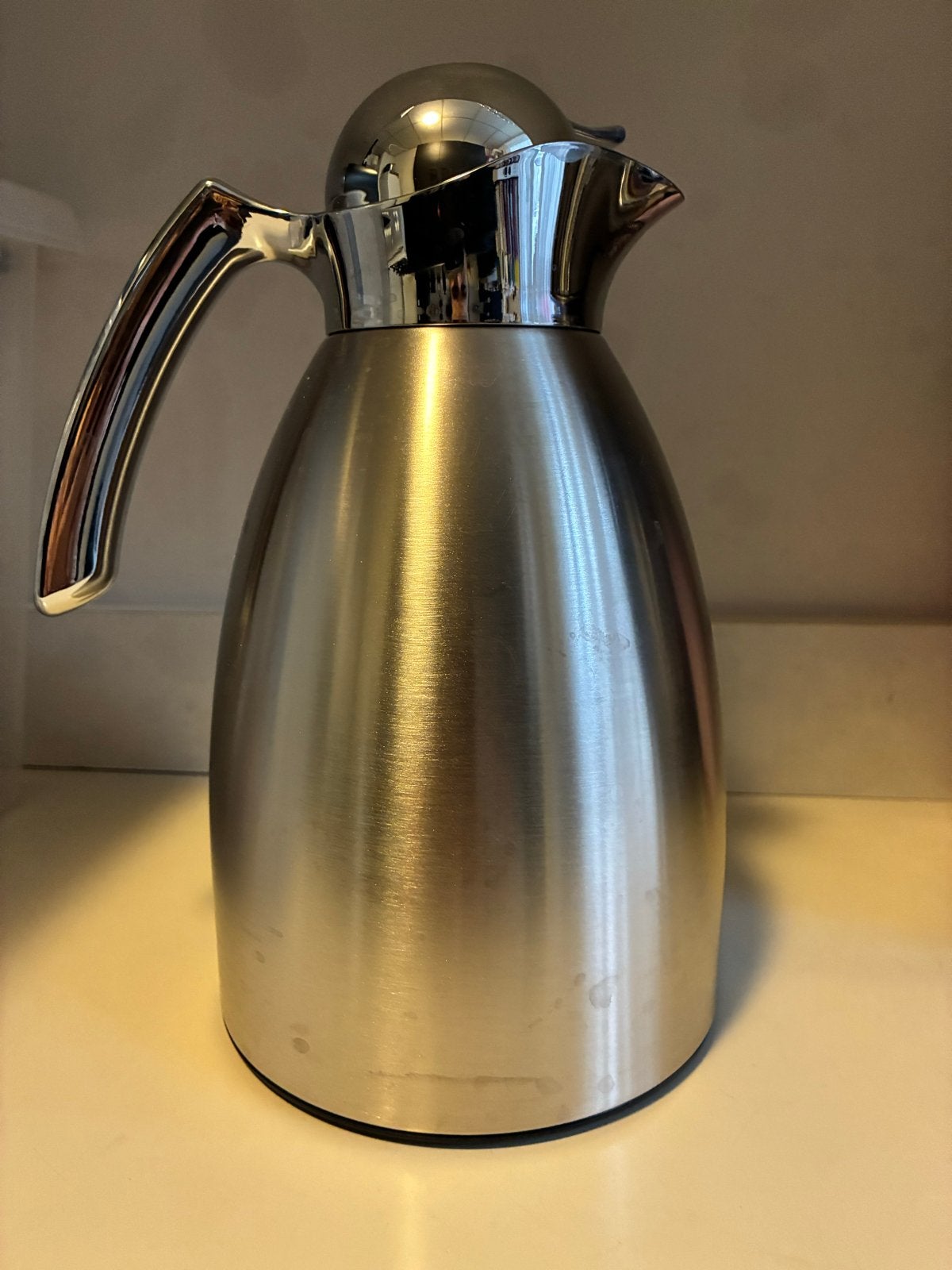 Mooie zilveren RVS thee of koffiekan Nieuw, Theepot/fluitketel, Ophalen of Verzenden, Metaal, Nieuw