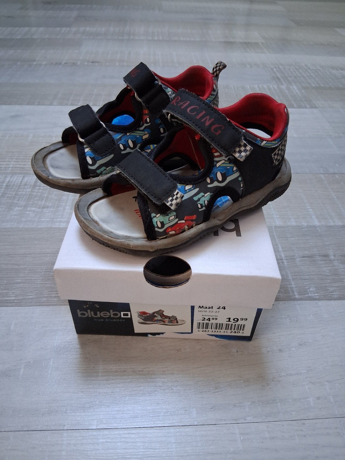 Gratis! Leuke sandalen in maat 24, Gebruikt, Bluebox, Schoenen, Ophalen of Verzenden