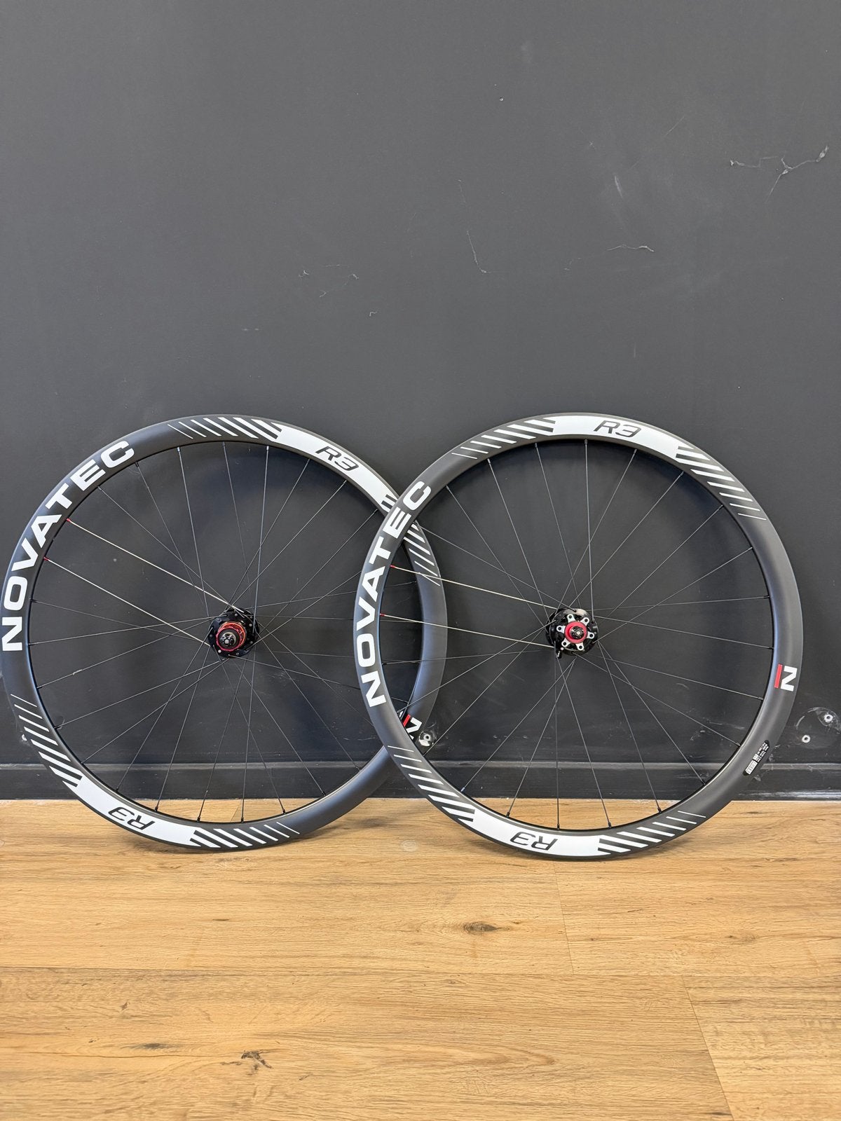 Novatec Race R3 700C Disc Carbon Wielset, Fietsen en Brommers, Nieuw, Racefiets, Carbon, Ophalen