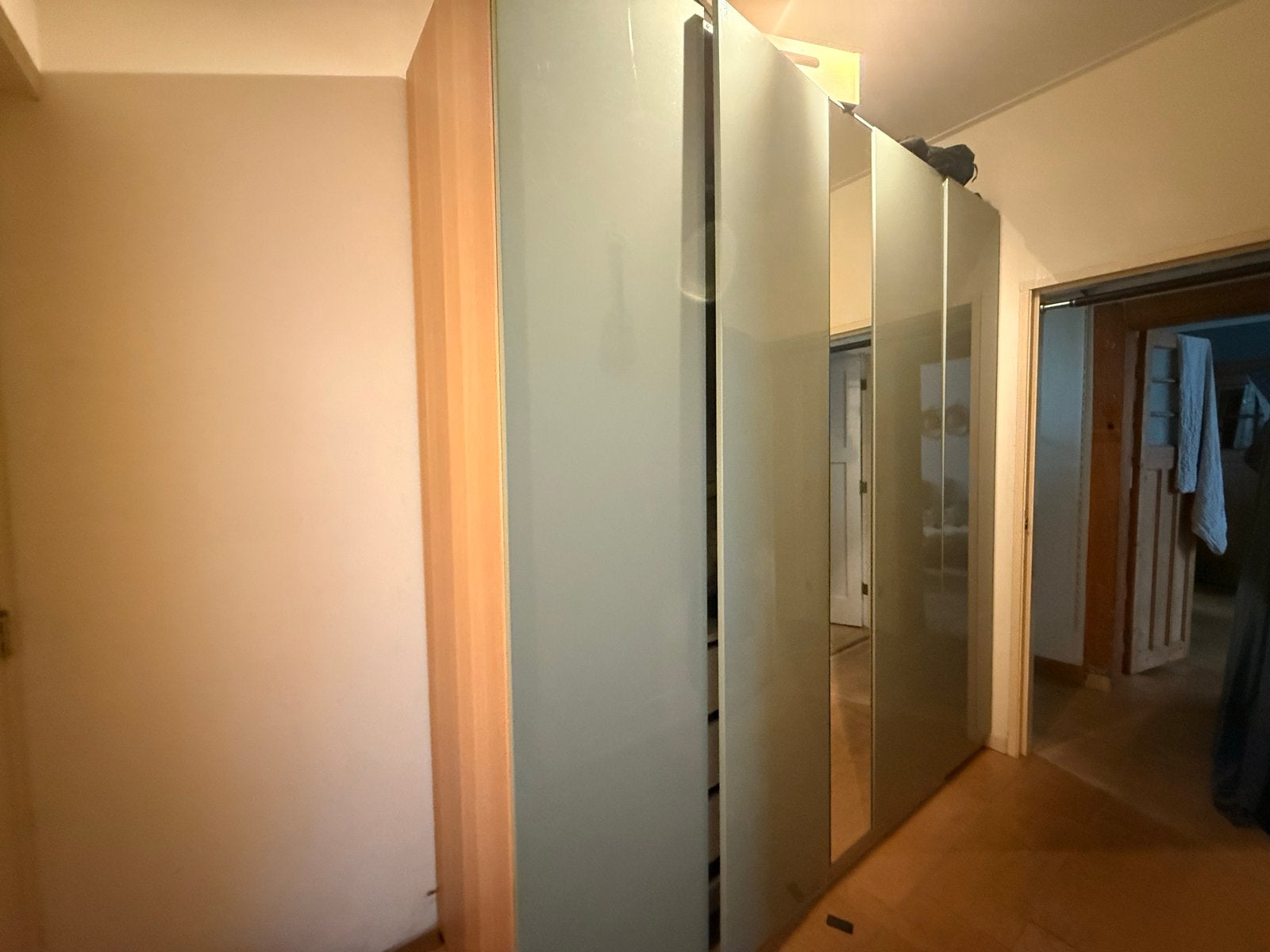 IKEA kledingkast met klein spiegeldeur en veel opbergruimte, Ophalen, Gebruikt, 200 cm of meer, Met lade(s)