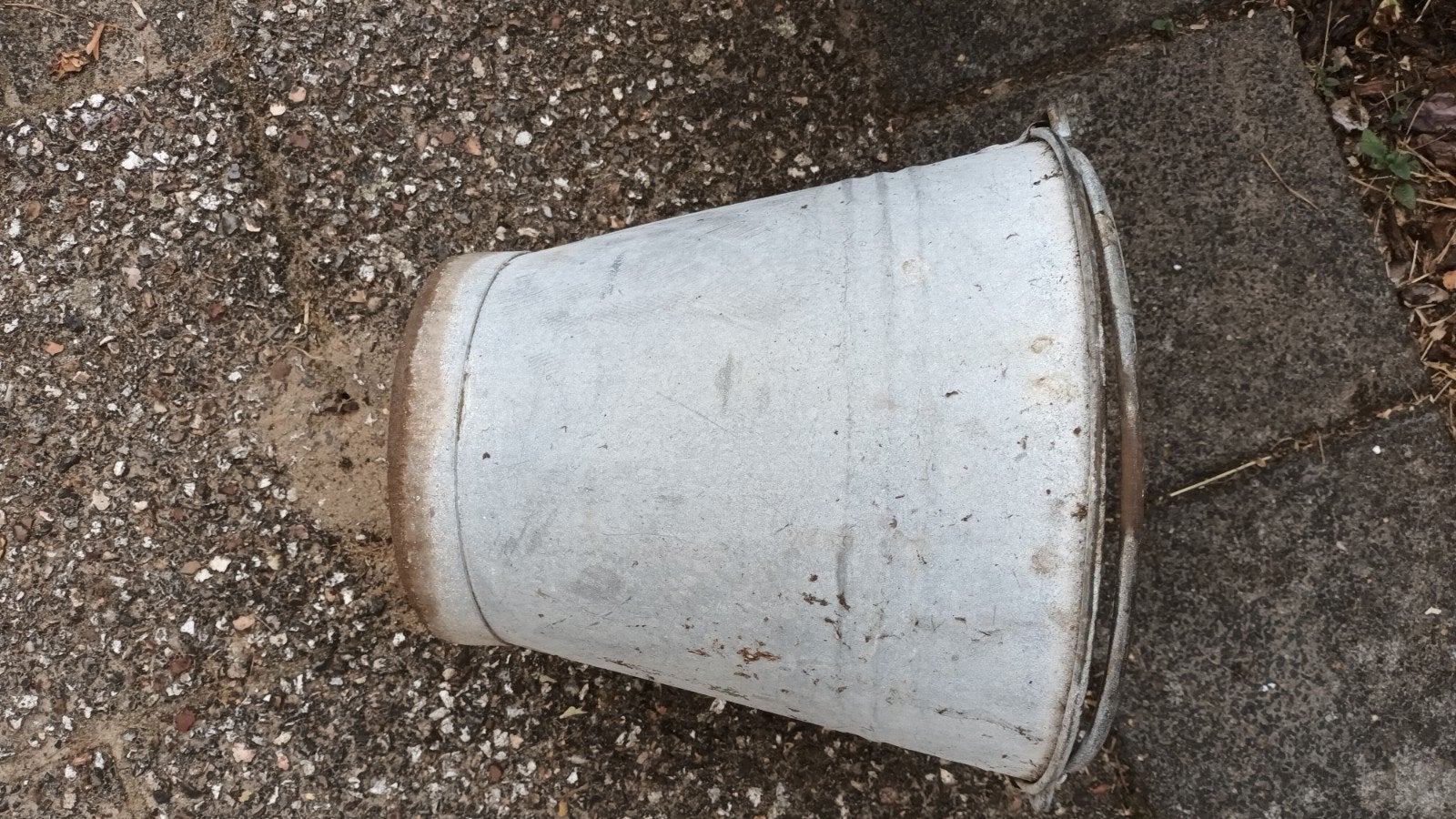 Zinken emmer, Tuin en Terras, Bloembakken en Plantenbakken, Ophalen, Gebruikt, Minder dan 30 cm, Rond