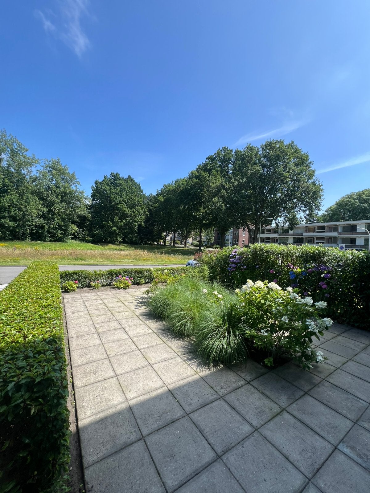 Hovenier Groningen – Tuinaanleg & Tuinonderhoud, Garantie, Bestrating