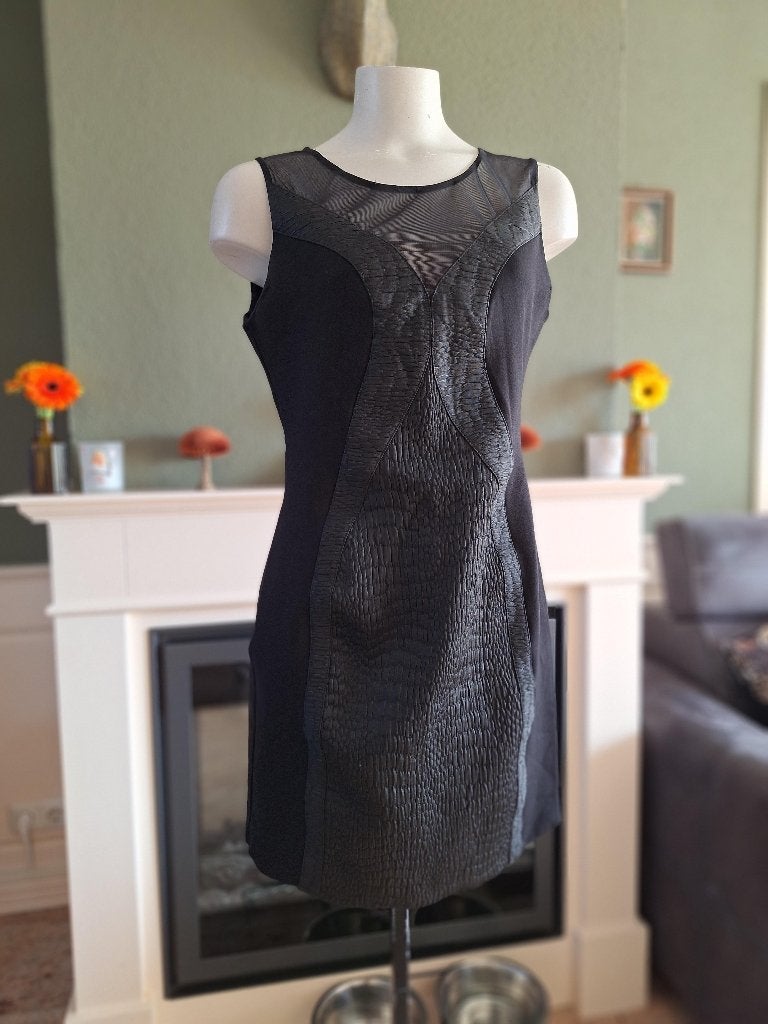 Sisley body cocon lbd jurk 40, Maat 38/40 (M), Verzenden, Zwart, Sisley