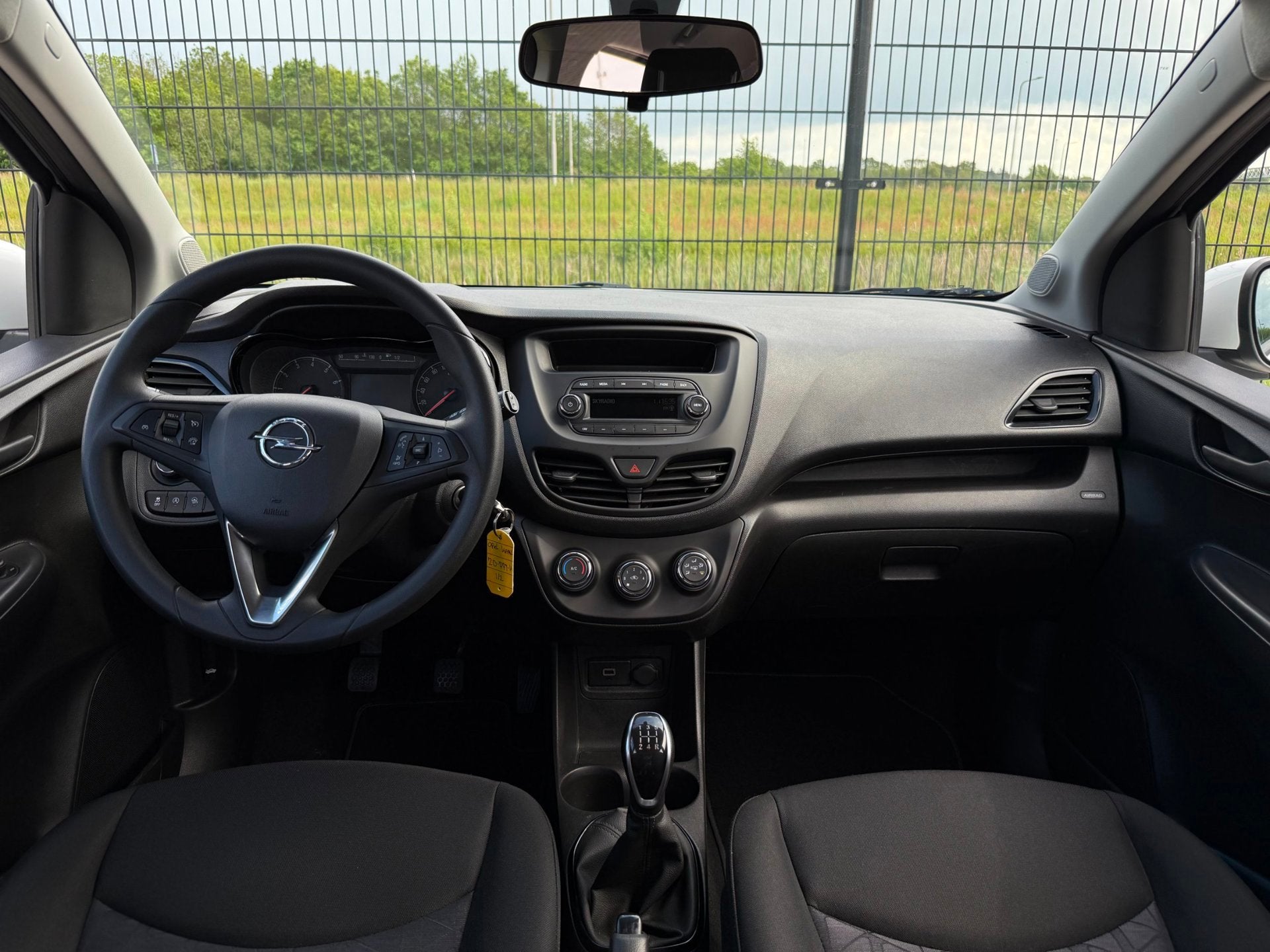 Opel KARL 1.0 ecoFLEX 120 Jaar Edition| Bluetooth | Cruise C, 839 kg, Stof, Gebruikt, Wit
