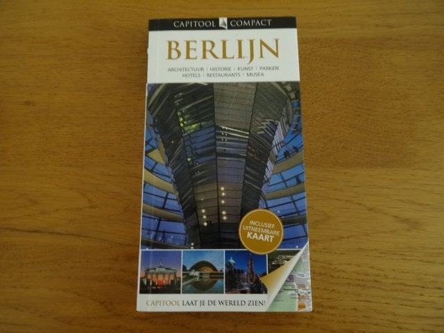 Berlijn ; capitool compact reisgids , met de plattegrond, Capitool, Europa, Ophalen of Verzenden, Zo goed als nieuw