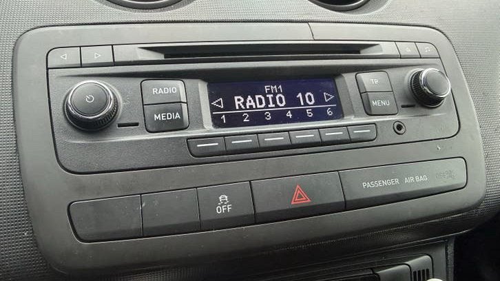 Seat Ibiza 6J radio compleet 6J0035156BGY, Auto diversen, Ophalen of Verzenden, Gebruikt