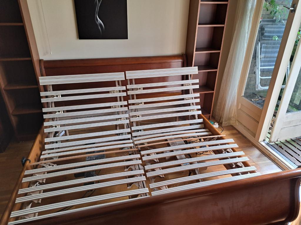Houten tweepersoonsbed met lattenbodems, Ophalen, Bruin, Klassiek, Tweepersoons