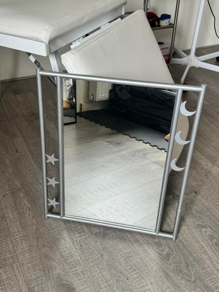 Spiegel gratis zsm ophalen in Wehl, Ophalen, Minder dan 50 cm, Zo goed als nieuw, Minder dan 100 cm