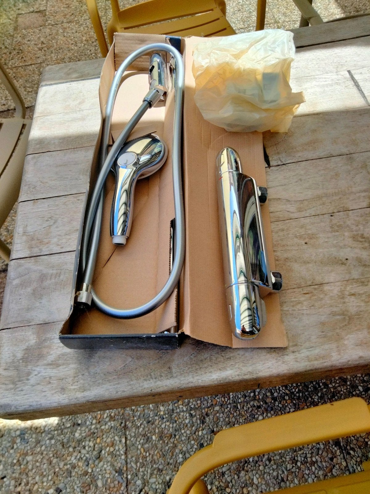 Mooie keramische mengkraan Grohe met glijstang en dochekop, Doe-het-zelf en Verbouw, Ophalen, Nieuw, Kraan