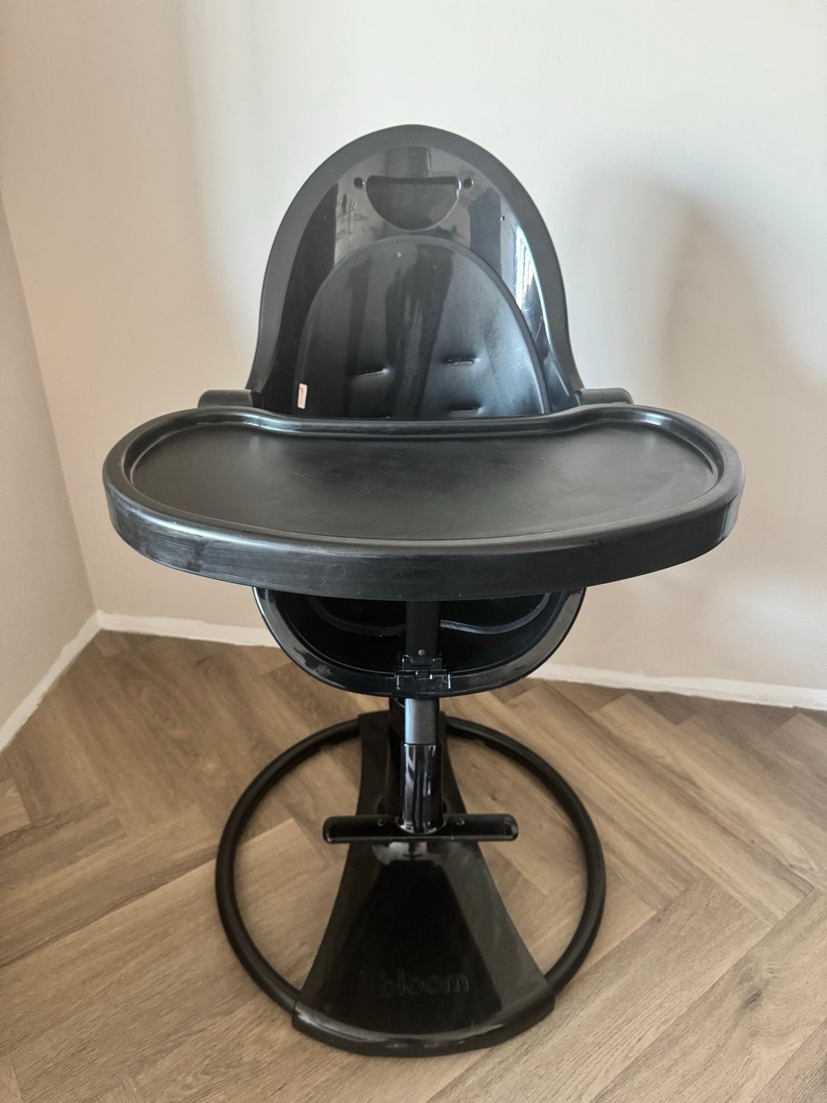 Zwarte BLOOM fresco kinderstoel met accessoires, Ophalen, Gebruikt, Meegroeistoel, Afneembaar eetblad