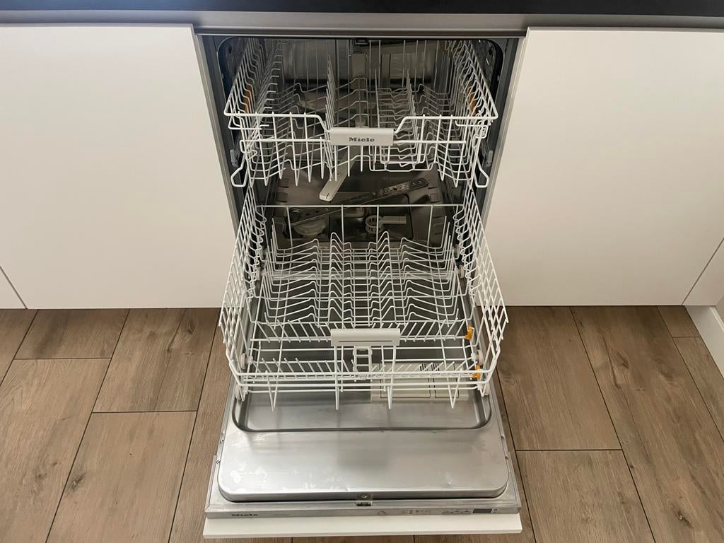 Miele inbouw vaatwasser, Witgoed en Apparatuur, Vaatwasmachines, Ophalen of Verzenden, Gebruikt, Inbouw, Minder dan 85 cm