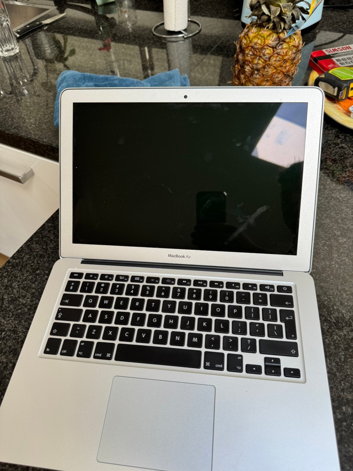 Macbook air 2017 voor onderdelen, Computers en Software, Apple Macbooks, 13 inch, Minder dan 2 Ghz, Ophalen of Verzenden, Niet werkend