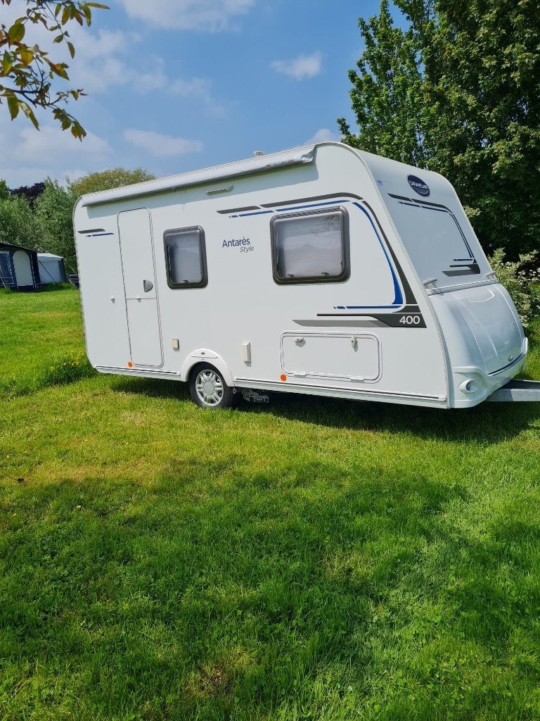 Caravan caravelair antares style 400, Caravans en Kamperen, Dwarsbed, Treinzit, Particulier, 5 tot 6 meter