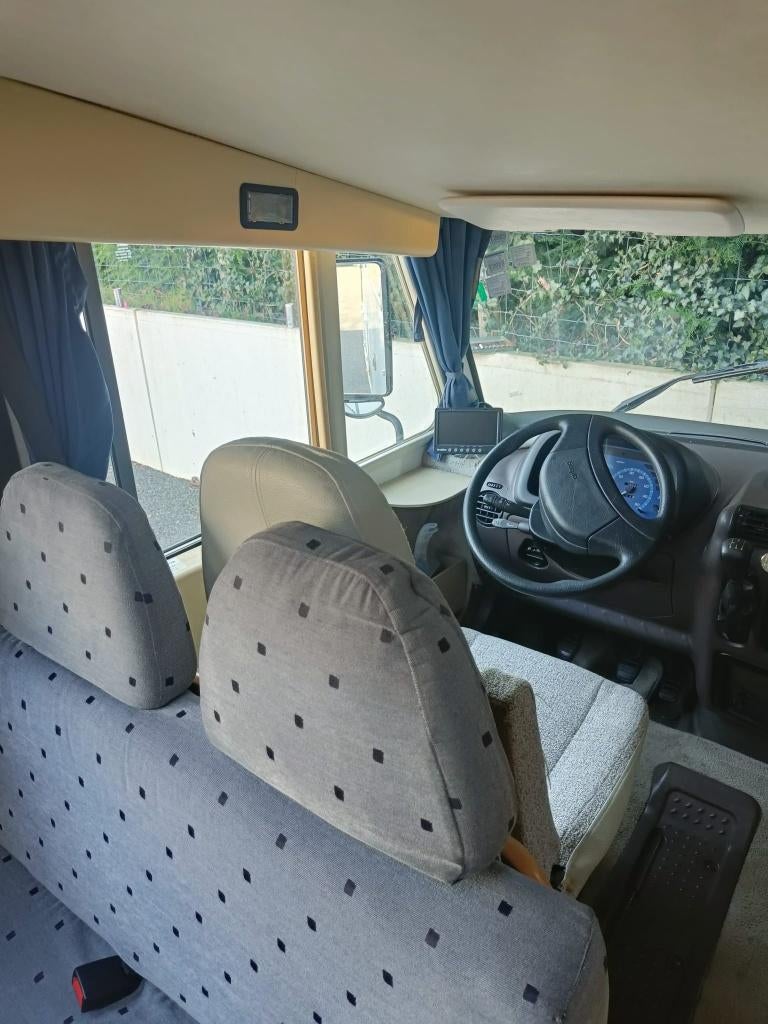 Foto 13 van Topstaat: 6-persoons Hymer BR598 camper | APK: maart 2027