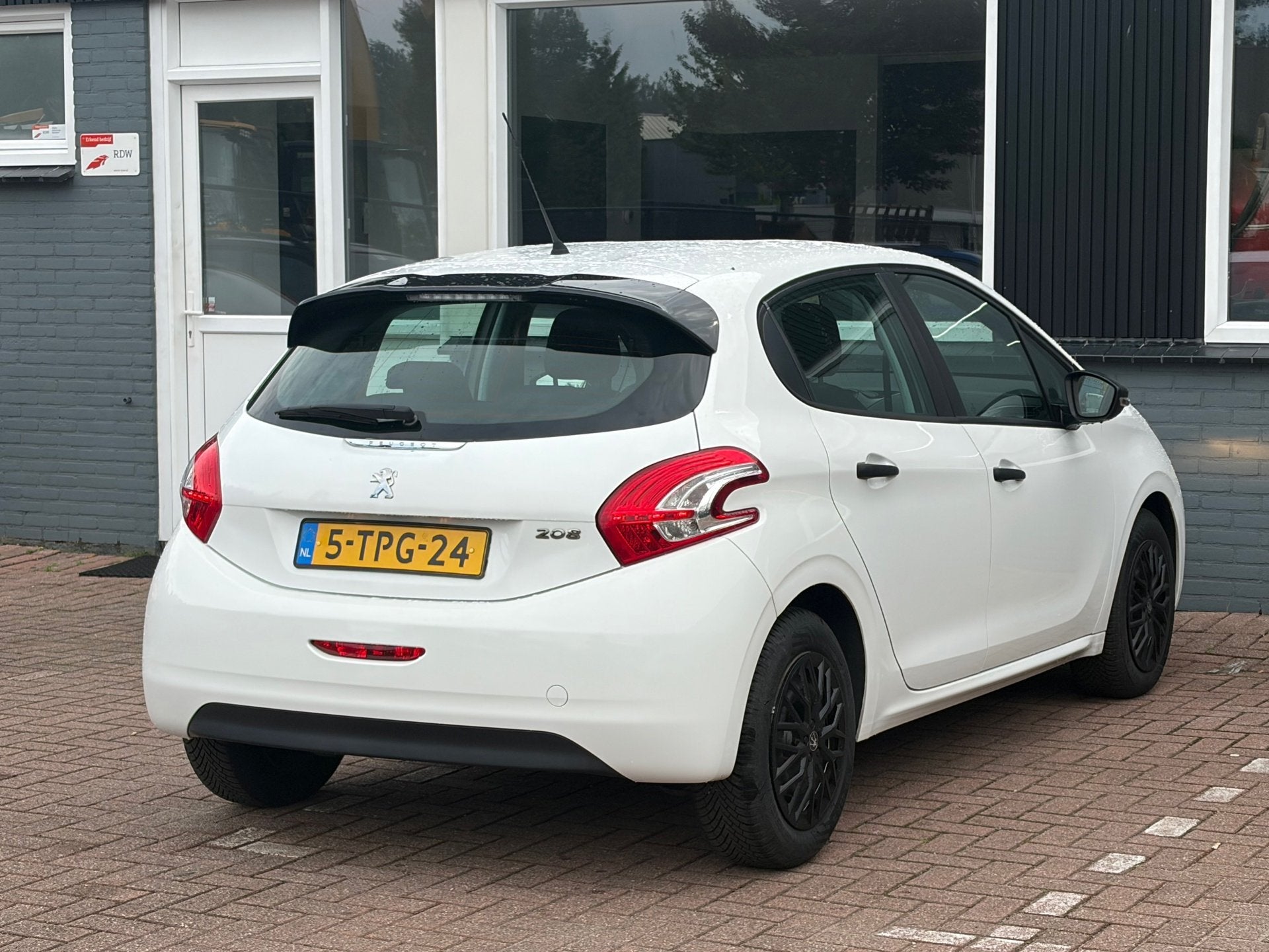 Peugeot 208 1.0 VTi Access / Airco / Cruisecontrol / 5drs, Auto's, Peugeot, Voorwielaandrijving, Euro 5, 450 kg, Gebruikt