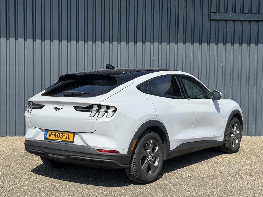Ford Mustang Mach-E RWD 75 kWh | Camera | Navigatie | Stoelv, Auto's, Ford, Achterwielaandrijving, Gebruikt, Automatische klimaatregeling