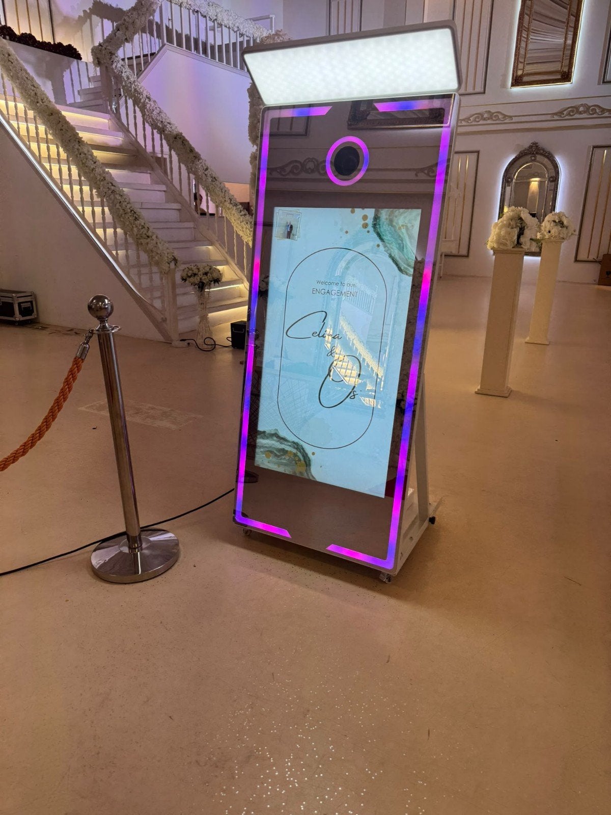 PHOTOBOOTH €149,- Magic mirror photobooth, Ophalen