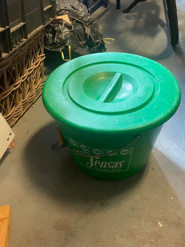 Sensas voeremmer met 2 zeven, Watersport en Boten, Ophalen of Verzenden, Gebruikt, Overige typen
