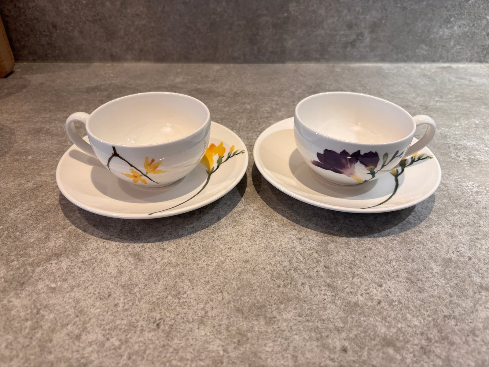 Wedgwood servies, The Painted Garden. Theekoppen en schotels, Ophalen, Zo goed als nieuw, Modern, Kop(pen) en/of Schotel(s)