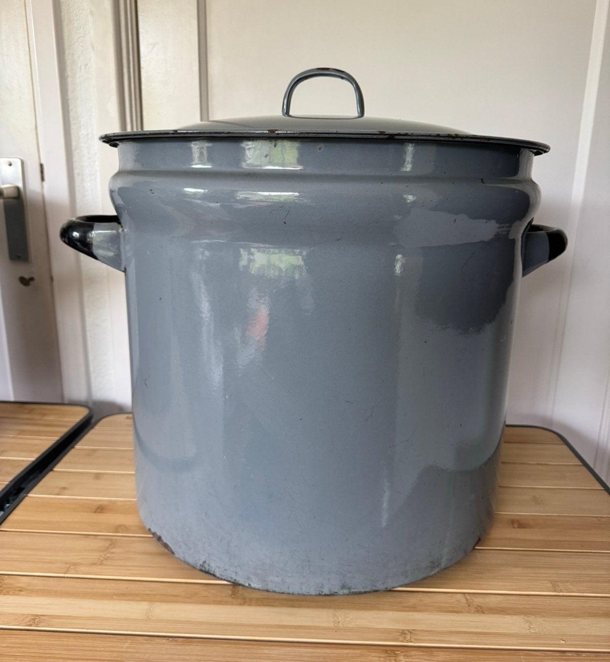 Prachtige vintage super grote XXXL pan, deksel rooster mt 44, Antiek en Kunst, Antiek | Emaille, Ophalen of Verzenden