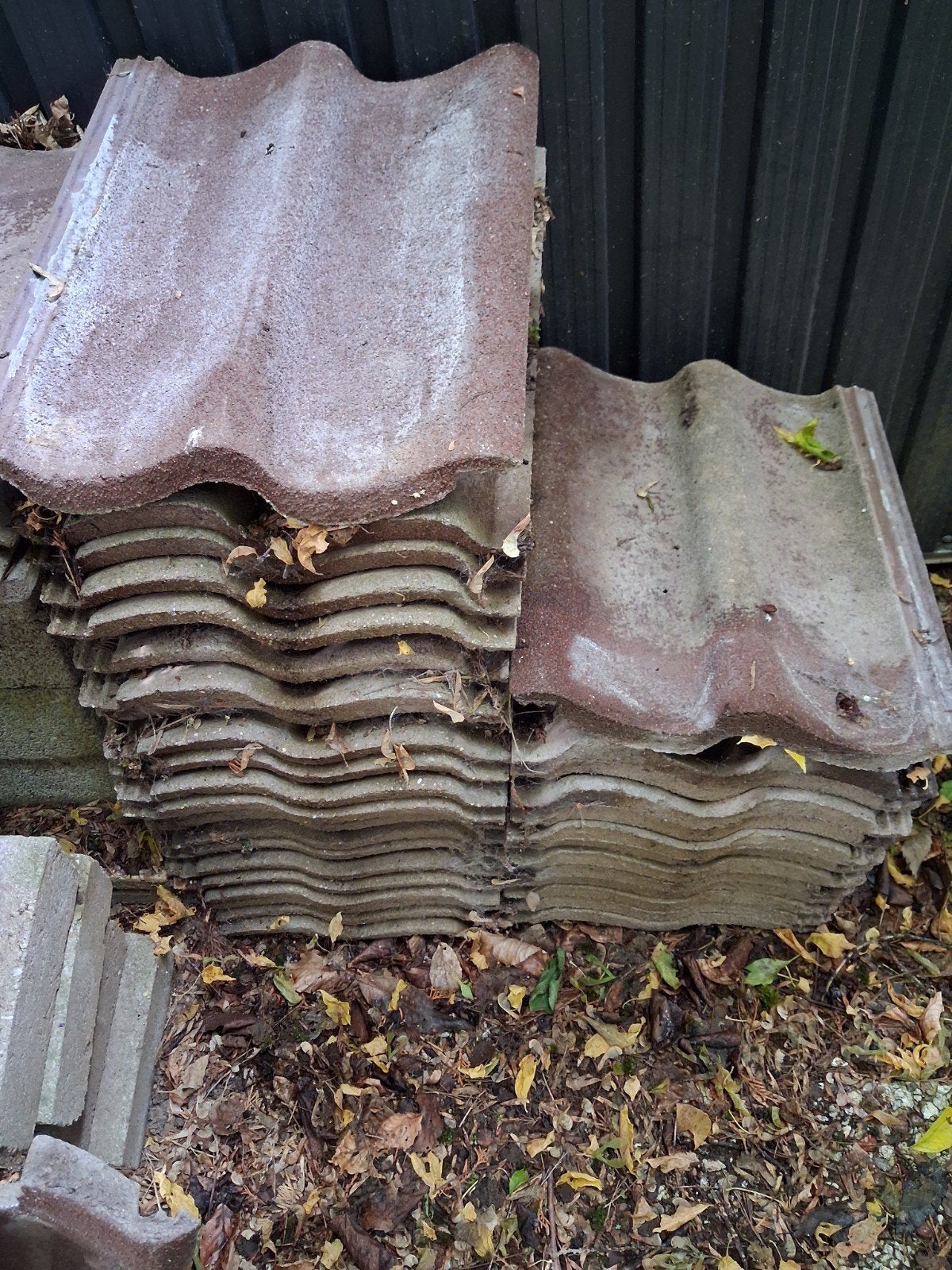 Gebruikte dakpannen gratis af te halen, Ophalen, Gebruikt, Steen of Klei, 15 m² of meer
