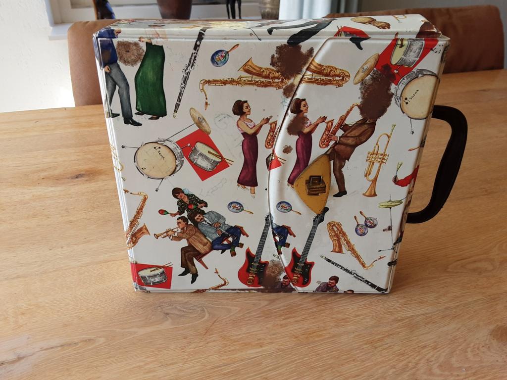 Leuk oud vintage,koffertje voor vinyl*singles*met inhoud, Ophalen of Verzenden, Gebruikt, Overige formaten