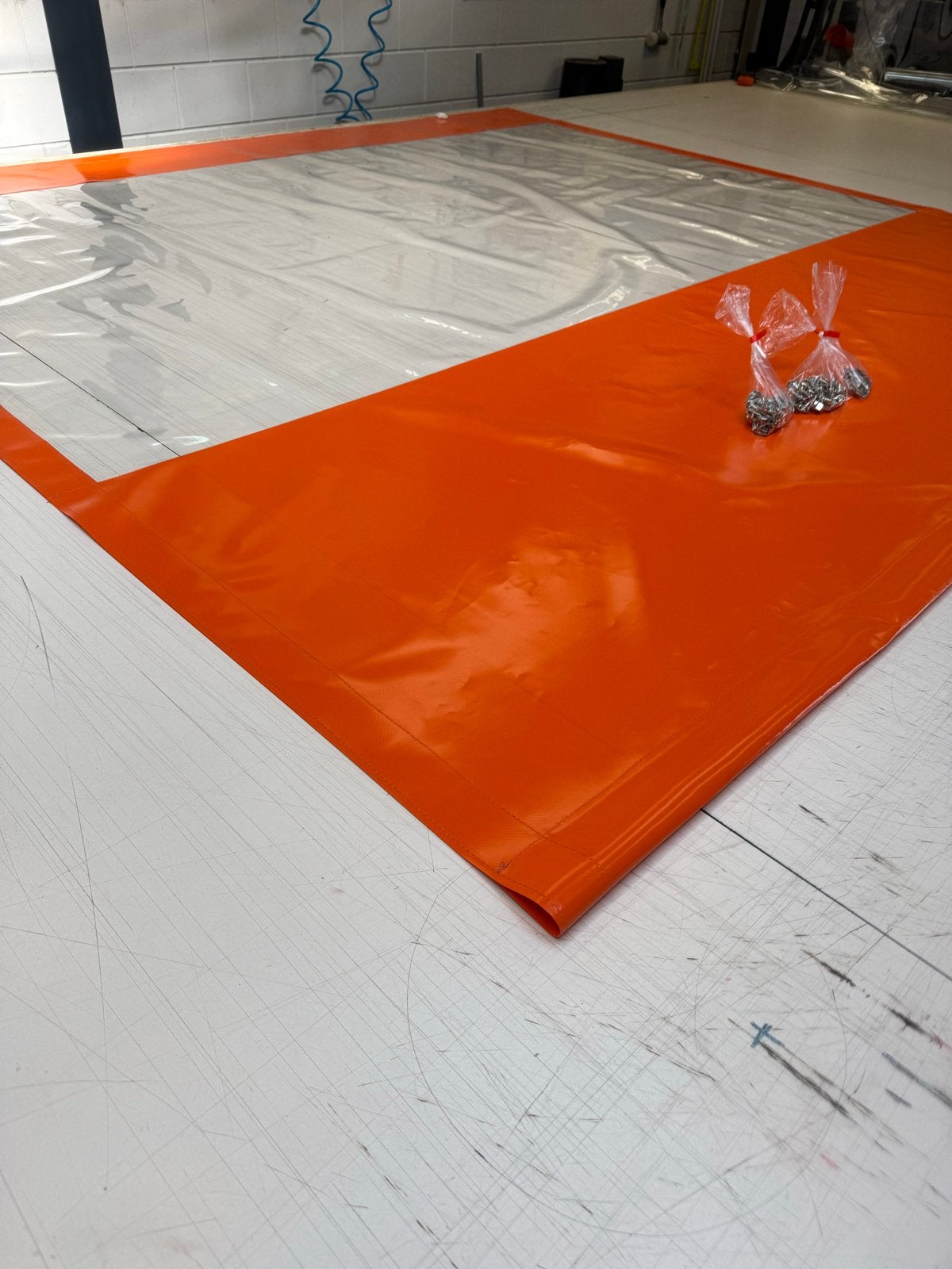 2 x Nieuwe oranje veranda zeilen 250x242 cm, 690 gr/m² PVC, Ophalen of Verzenden, Nieuw, Minder dan 4 meter, Overige typen