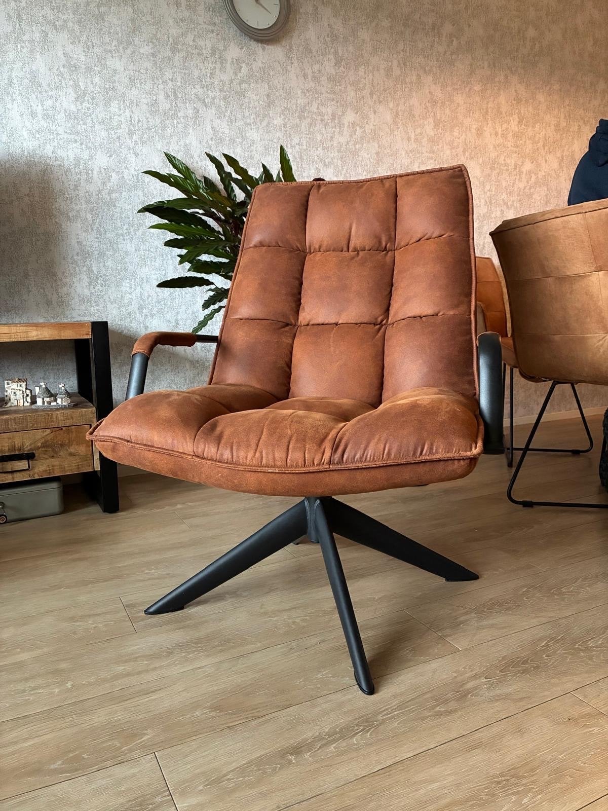2 Comfortabele Bruine Fauteuil - Zo Goed als Nieuw, Huis en Inrichting, Ophalen, Bruin, Zo goed als nieuw, Metaal